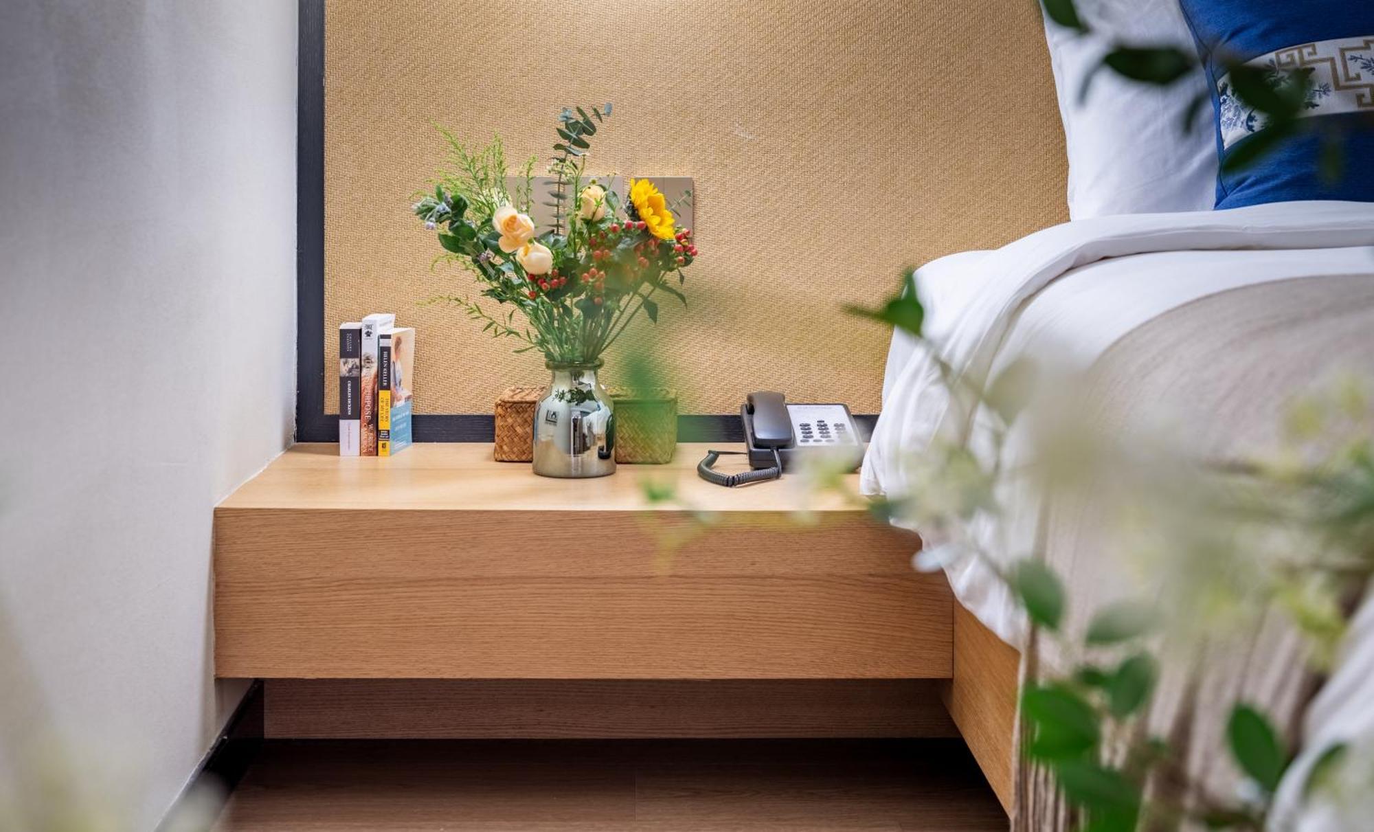 Beijing Tangfu Nanluoguxiang Wang Fu Jing Forbidden City Snack Street Hotel,1 Stop Walking To Airport Express,3 Stop To Tiananmen&Free Laundry Dry Service &Professional Free Tour Ticket Service With English Speaking Staff Exterior photo