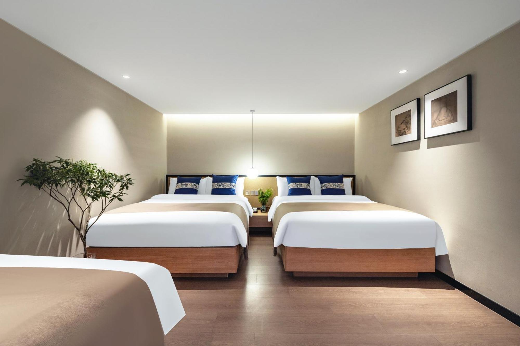 Beijing Tangfu Nanluoguxiang Wang Fu Jing Forbidden City Snack Street Hotel,1 Stop Walking To Airport Express,3 Stop To Tiananmen&Free Laundry Dry Service &Professional Free Tour Ticket Service With English Speaking Staff Exterior photo